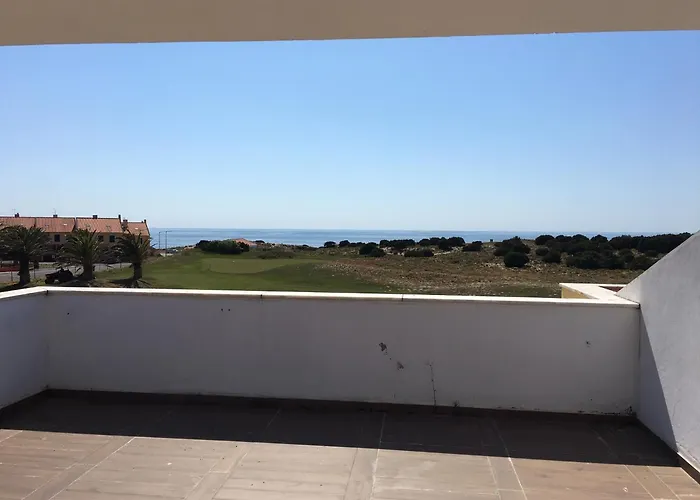 Calm - & Pool אנטוגויה דה באלייה