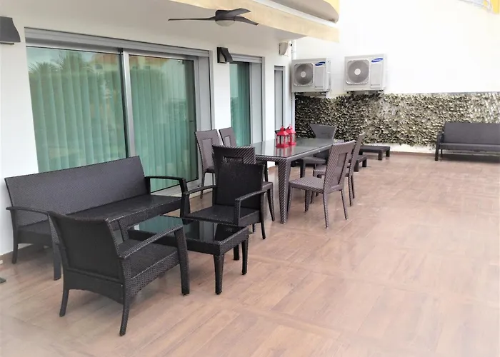 Calm - & Pool וילה